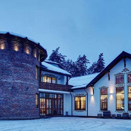 Shpatser Hotel Bryukhovychi Exterior photo